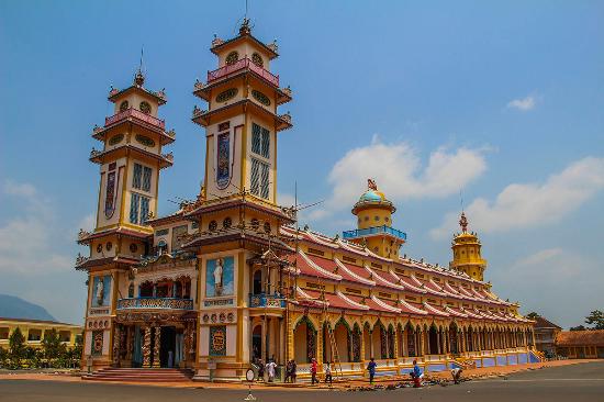 wisata religi vietnam